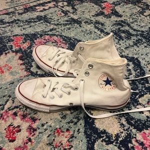 Unisex converse high tops.   W 9 M 7
